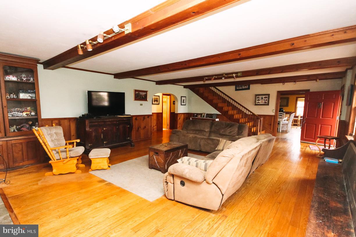 610 Union Bridge Road Union Bridge, MD 21791 - Photo 4 of 30 Living Room