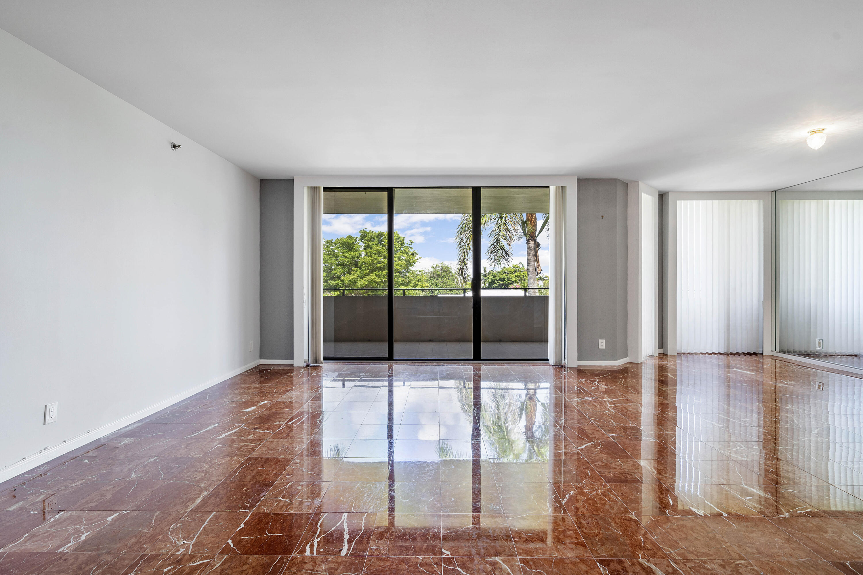 1401 South Ocean Boulevard, Unit 305 Boca Raton, FL 33432 - Photo 2 of 56 Living Room
