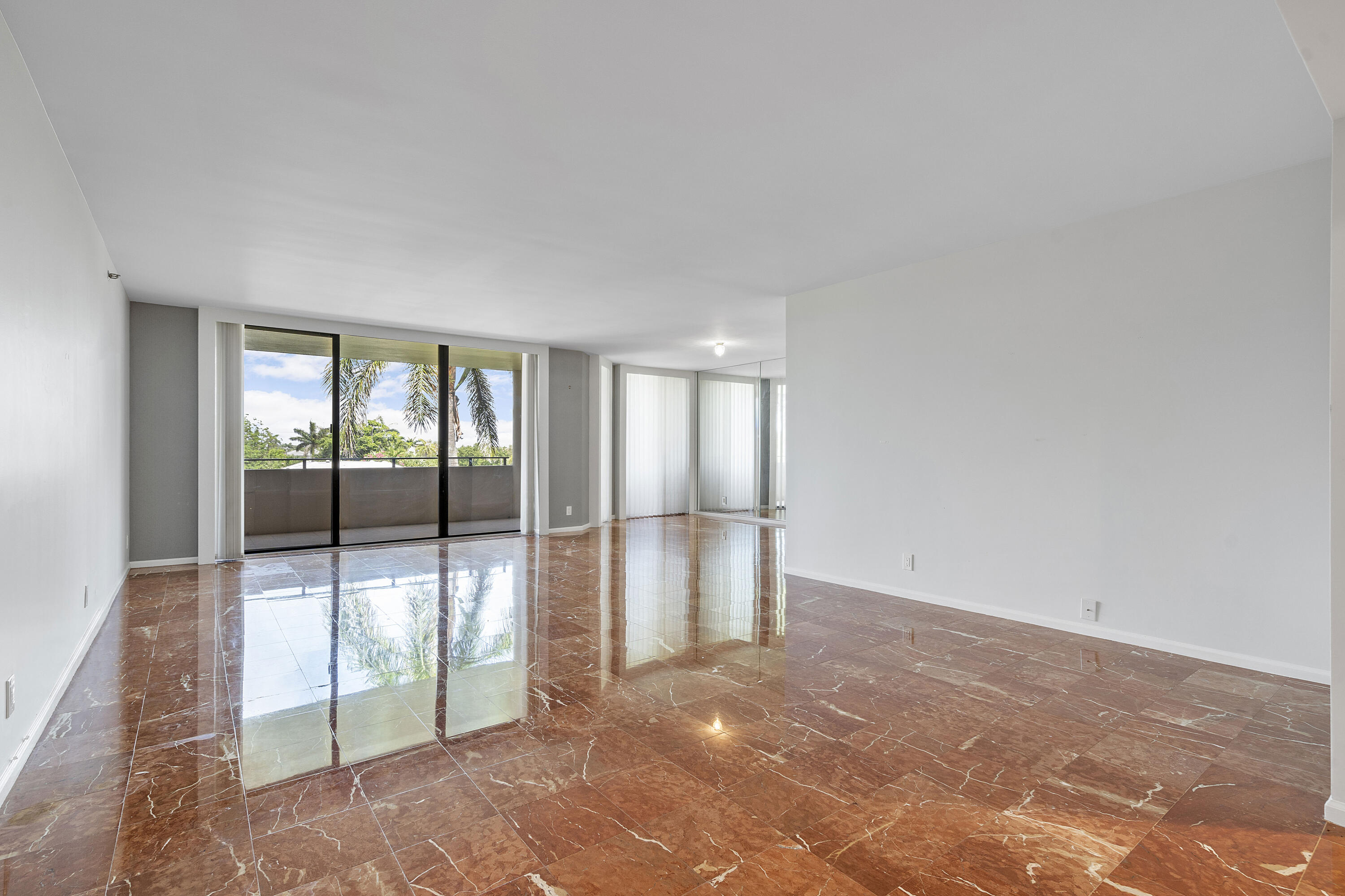 1401 South Ocean Boulevard, Unit 305 Boca Raton, FL 33432 - Photo 23 of 56 Living Area