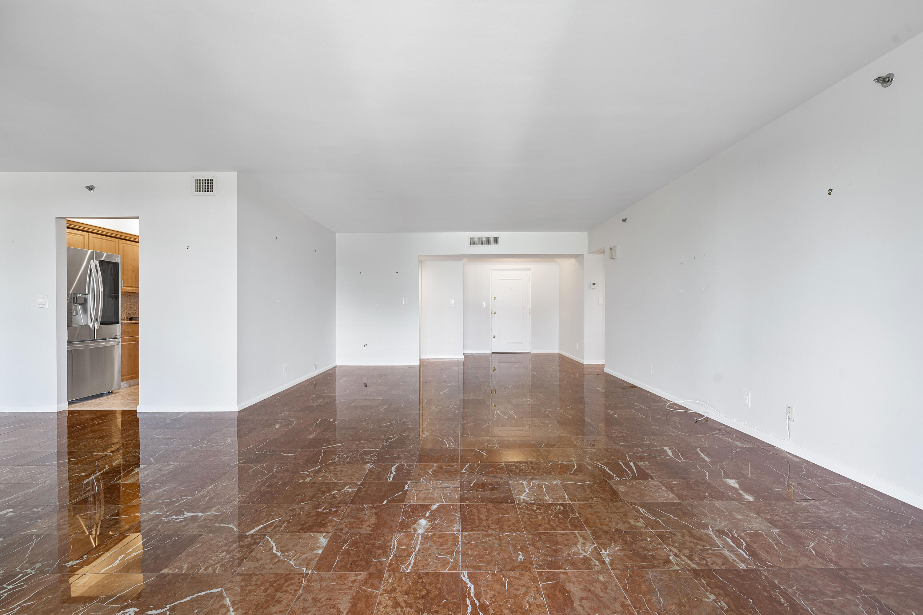 1401 South Ocean Boulevard, Unit 305 Boca Raton, FL 33432 - Photo 5 of 56 Foyer/Living Area