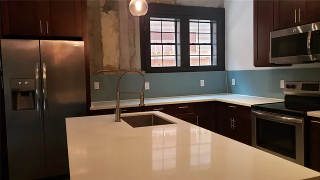 $1,295 | 6819 Avenue C, Unit A, Houston, TX 77011