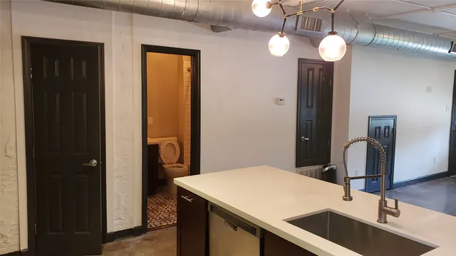 $1,295 | 6819 Avenue C, Unit A, Houston, TX 77011