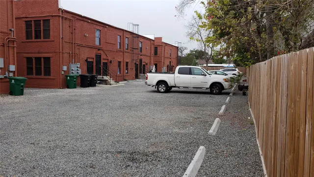 $1,295 | 6819 Avenue C, Unit A, Houston, TX 77011