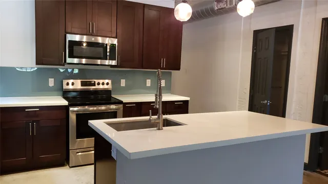 $1,295 | 6819 Avenue C, Unit A, Houston, TX 77011