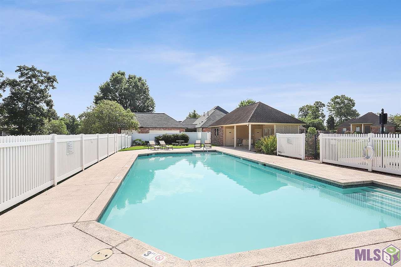 17826 Jefferson Ridge Drive Baton Rouge, LA 70817 - Photo 4 of 17 Gallery Image 4