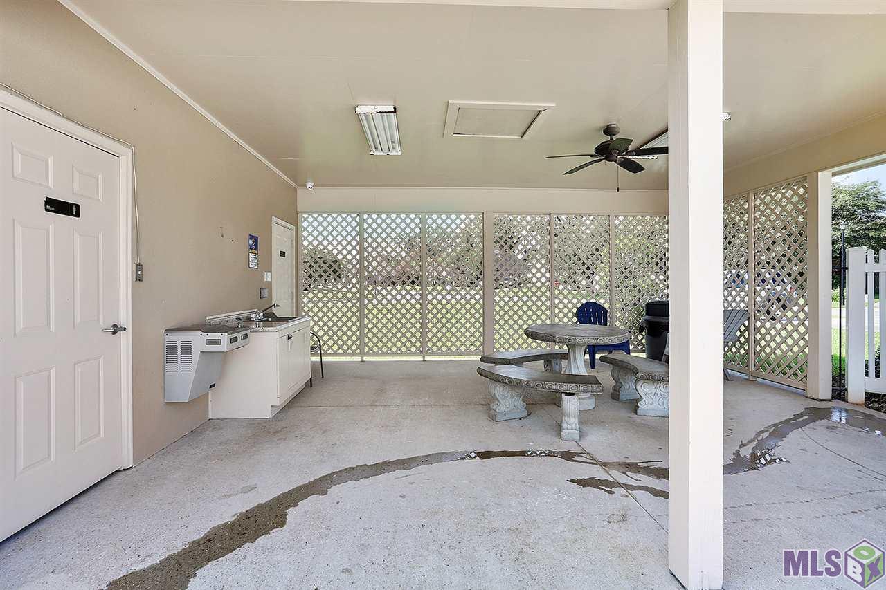 17826 Jefferson Ridge Drive Baton Rouge, LA 70817 - Photo 6 of 17 Gallery Image 6