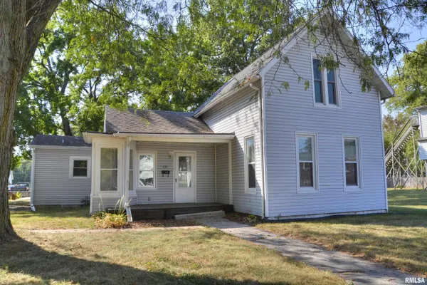 $75,250 | 432 North Randolph Street, Macomb, IL 61455