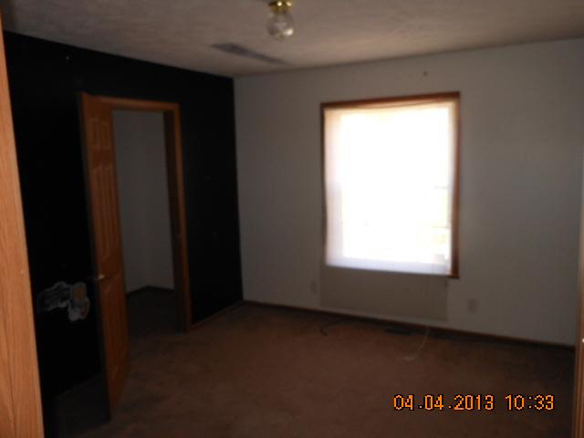 55124 Oak Road South Bend, IN 46628 - Photo 12 of 27 Gallery Image 12