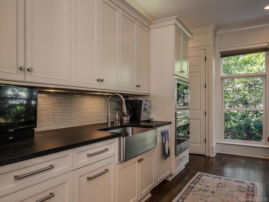 2015 Queens Road West Charlotte, NC 28207 - Photo 3 of 31 Gallery Image 3