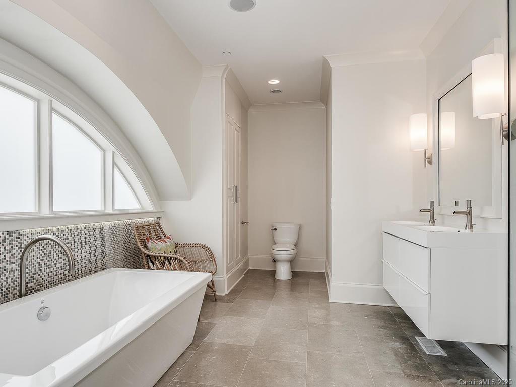 2015 Queens Road West Charlotte, NC 28207 - Photo 25 of 31 Gallery Image 25
