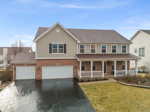 $700,000 | 12814 Grande Poplar Circle, Plainfield, IL 60585