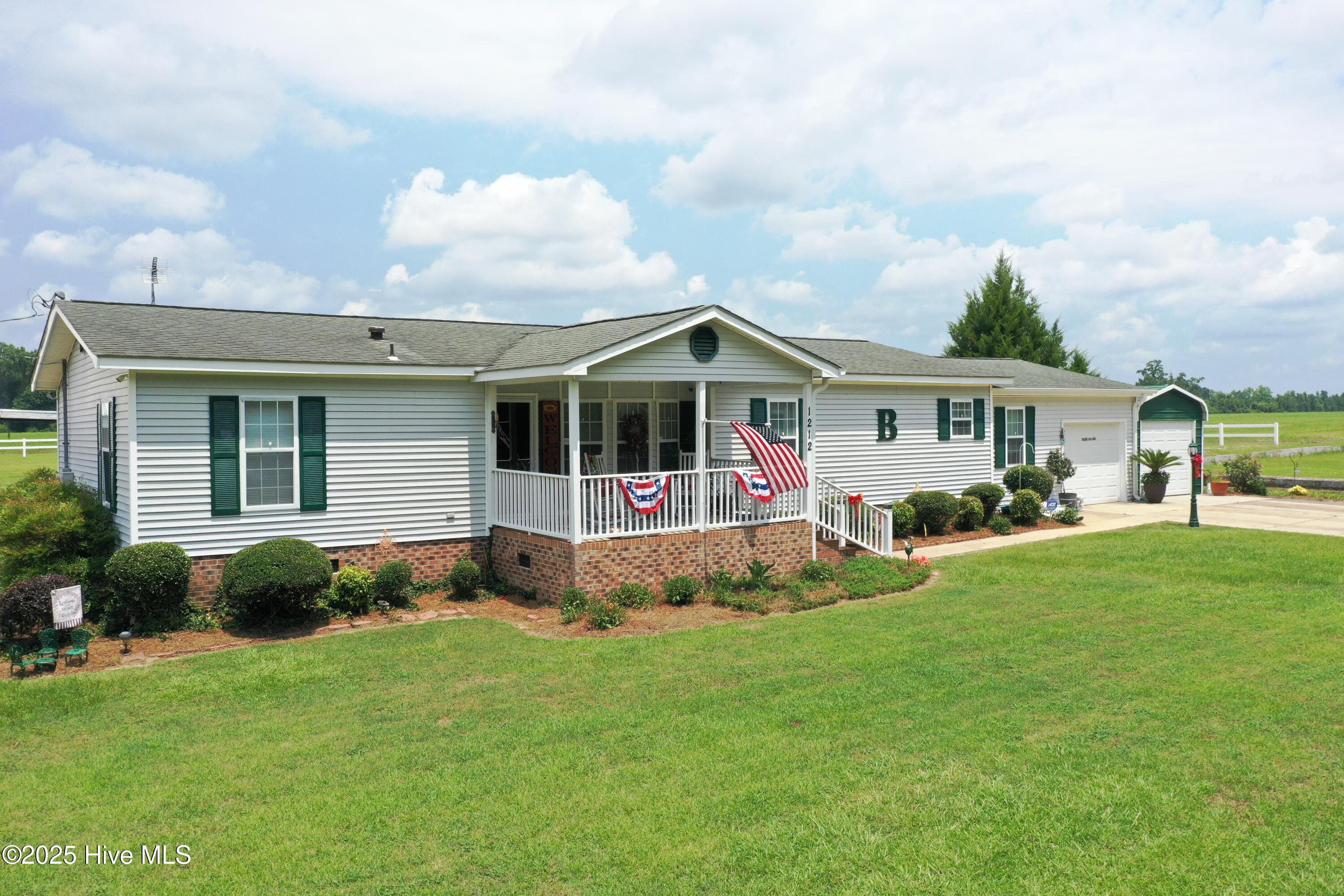 1212 South Creek Road Orrum, NC 28369 - Photo 3 of 58 2