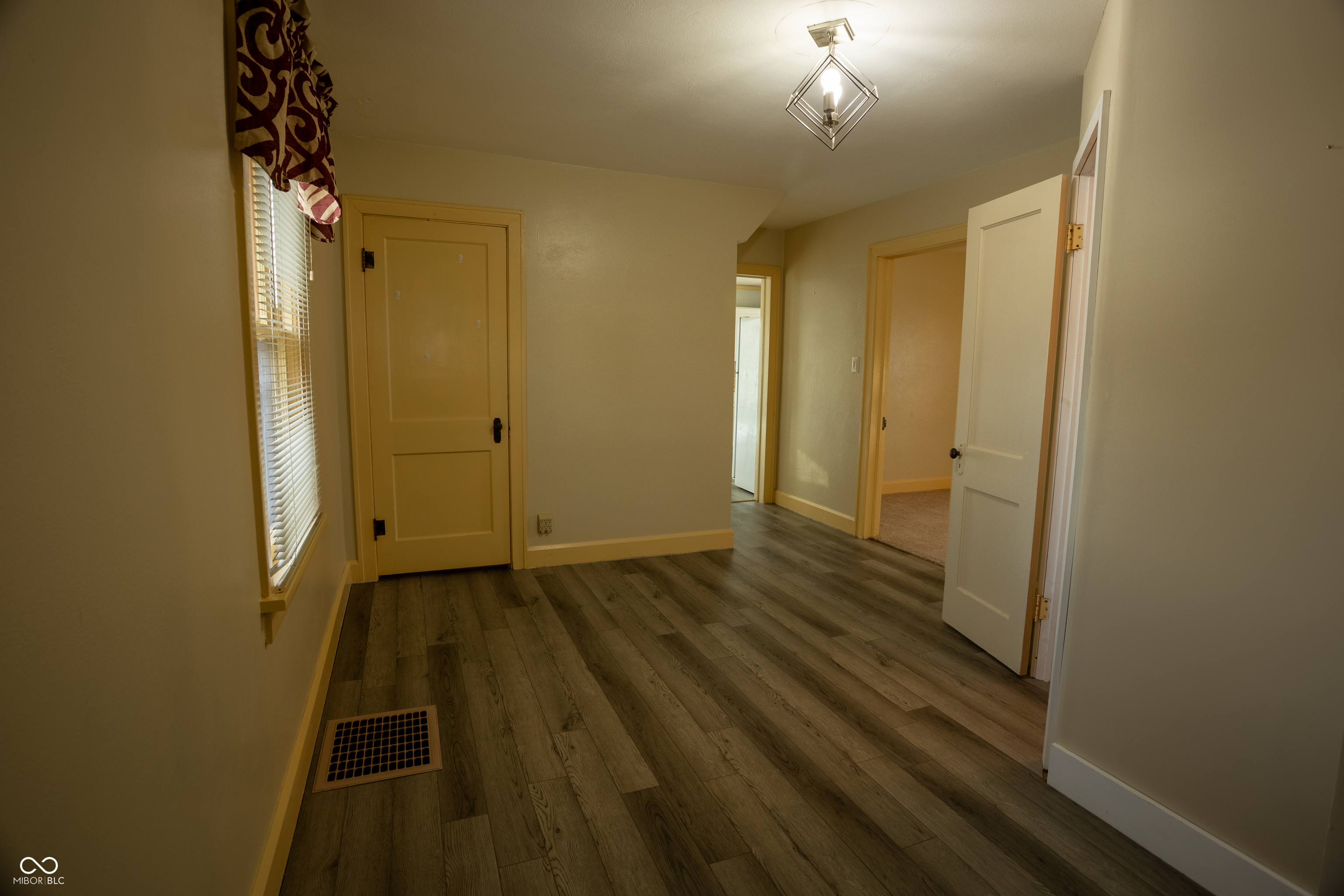 2405 East 38th Street Anderson, IN 46013 - Photo 13 of 41