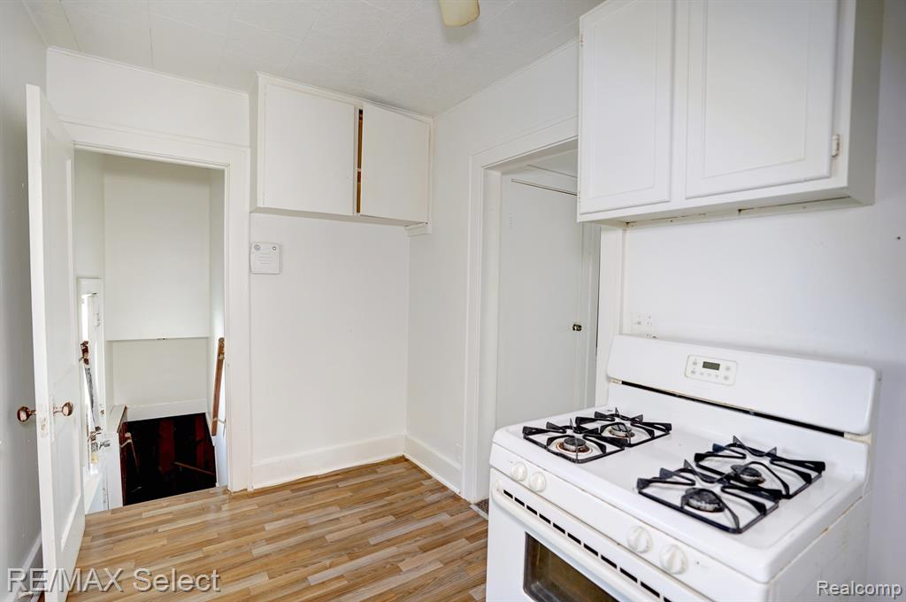 2202 Raskob Street Flint, MI 48504 - Photo 7 of 18