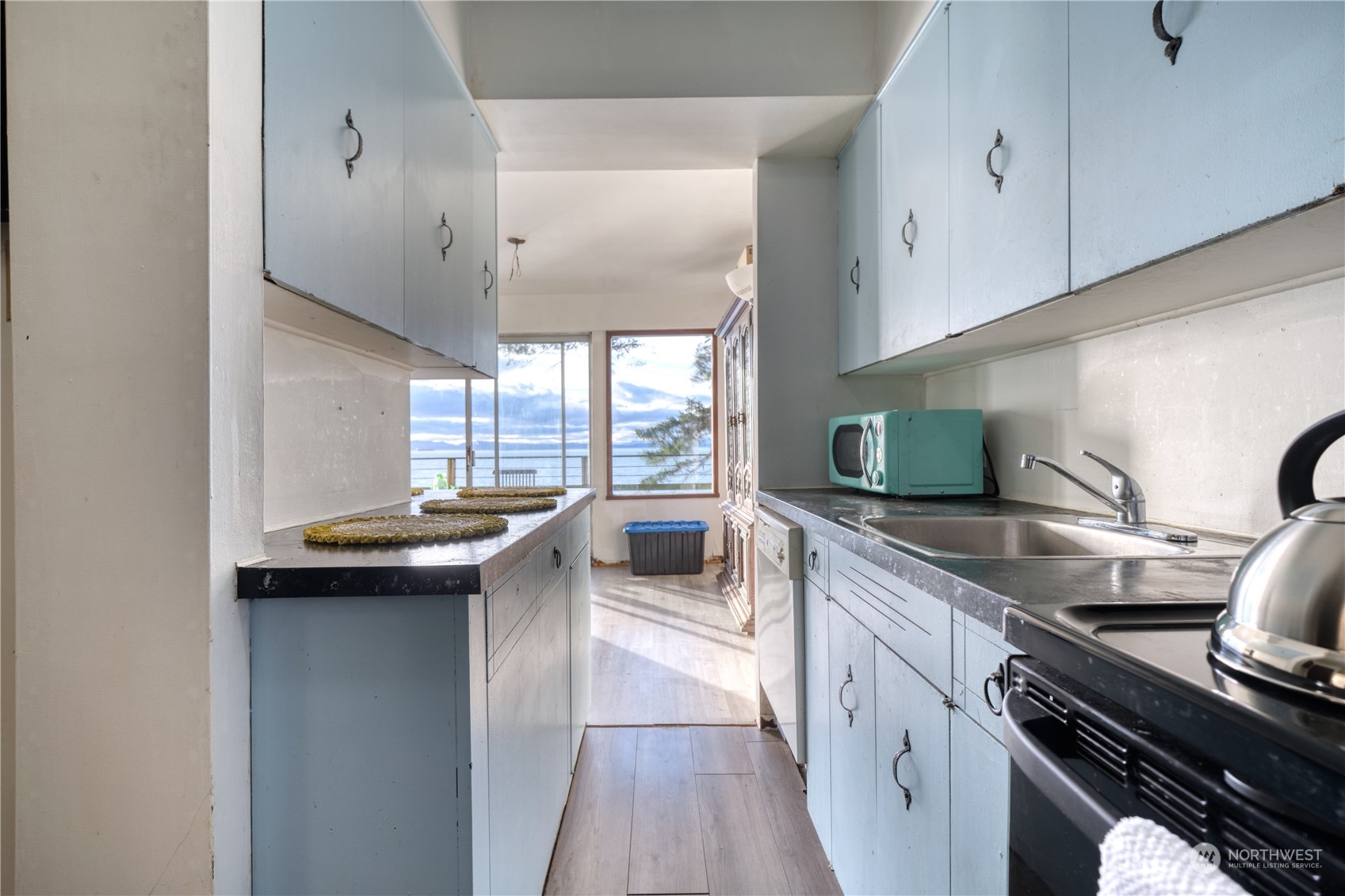 395 West Bluff Road Point Roberts, WA 98281 - Photo 20 of 38