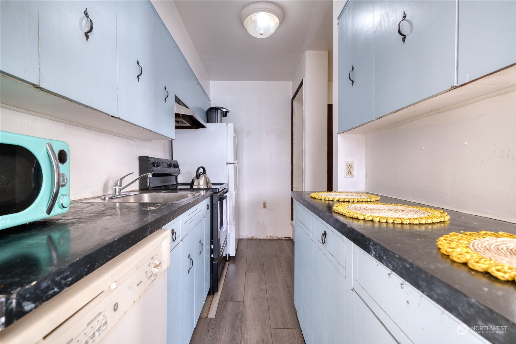 395 West Bluff Road Point Roberts, WA 98281 - Photo 21 of 38