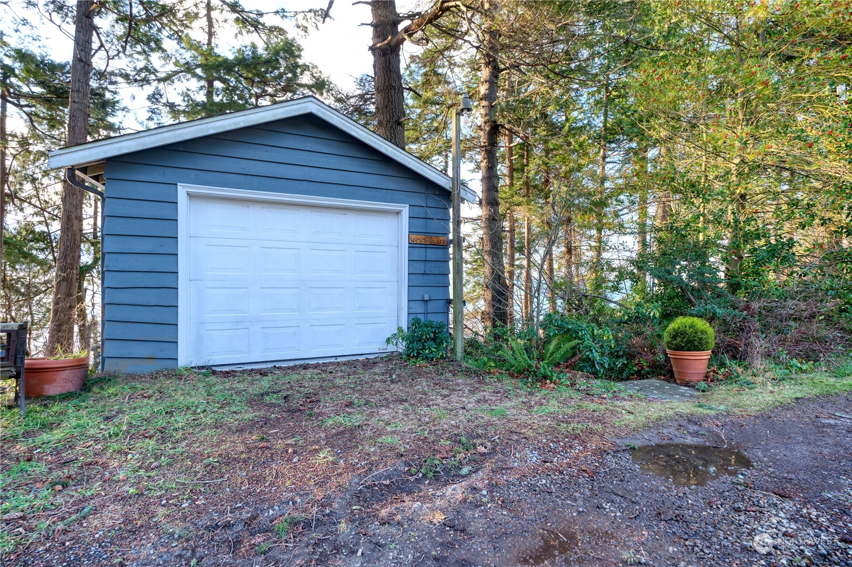 395 West Bluff Road Point Roberts, WA 98281 - Photo 32 of 38