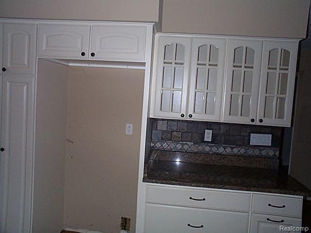 890 Harding Avenue Rochester, MI 48307 - Photo 6 of 8 DCP04007
