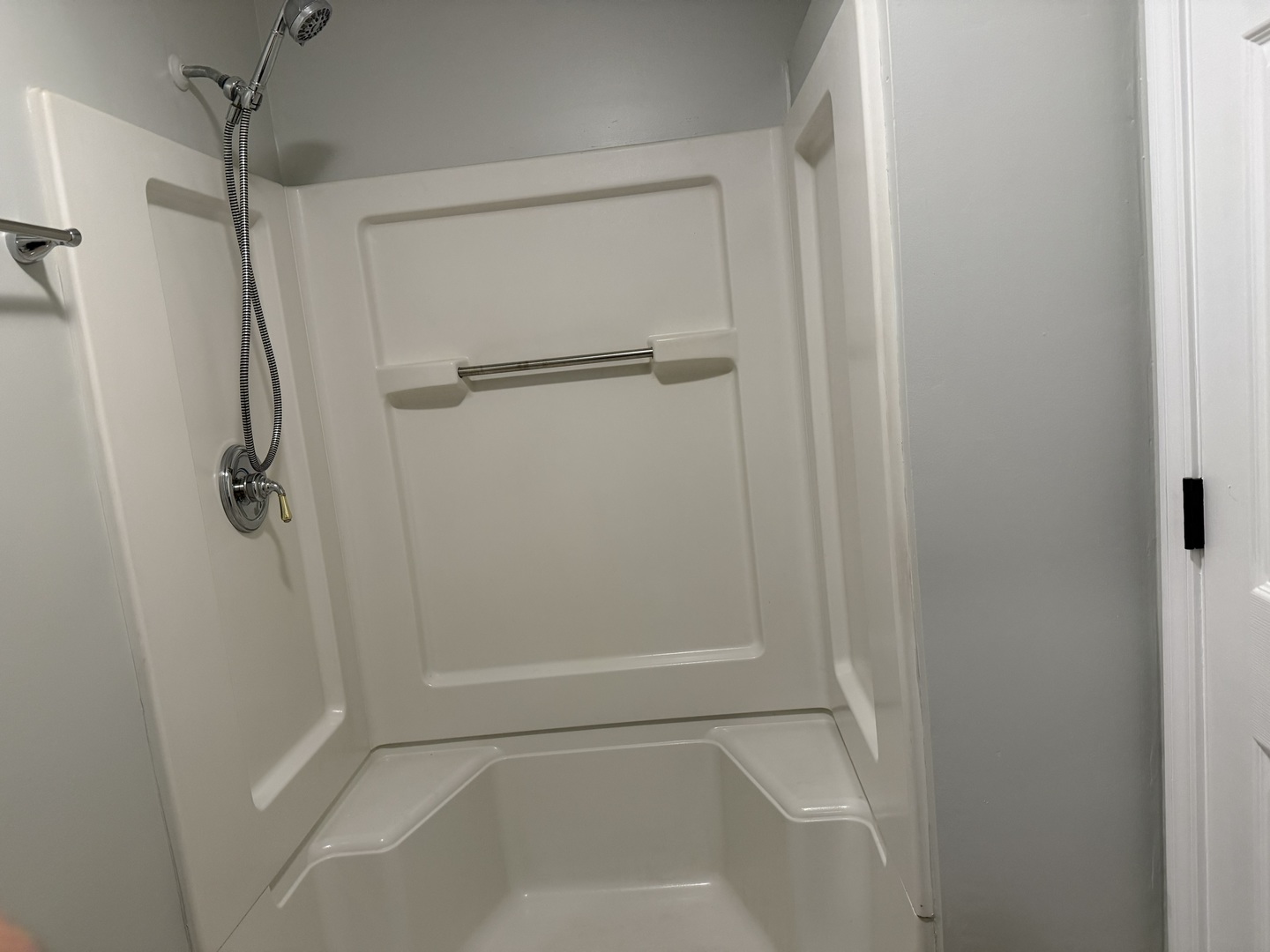 1785 West Algonquin Road, Unit 1A Mount Prospect, IL 60056 - Photo 12 of 14 Gallery Image 12