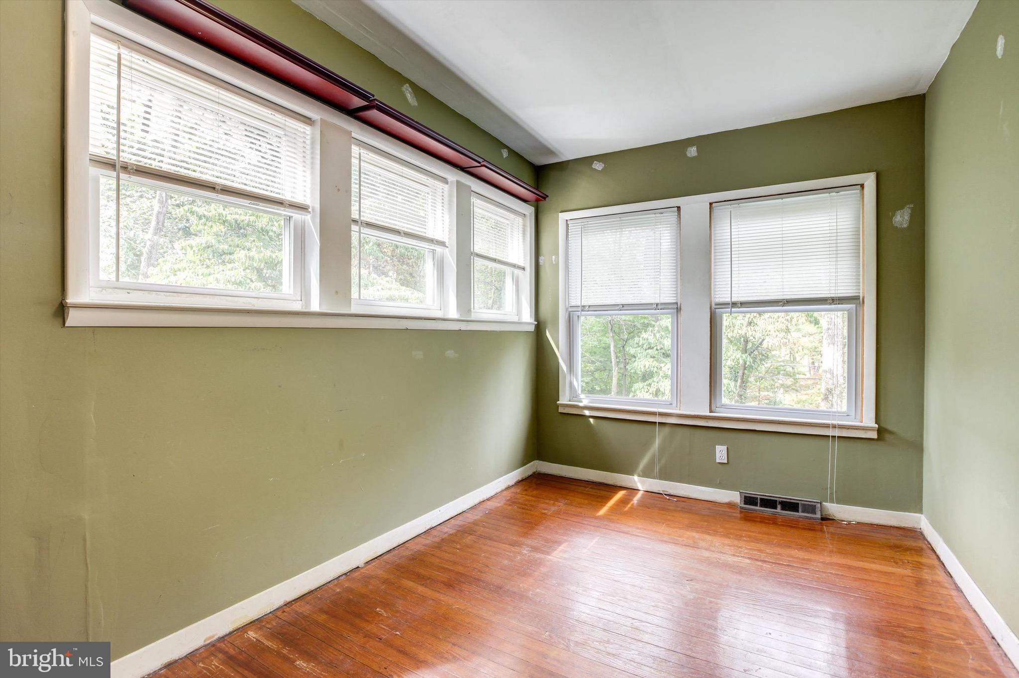 86 Jacobs Creek Road Ewing, NJ 08628 - Photo 14 of 25