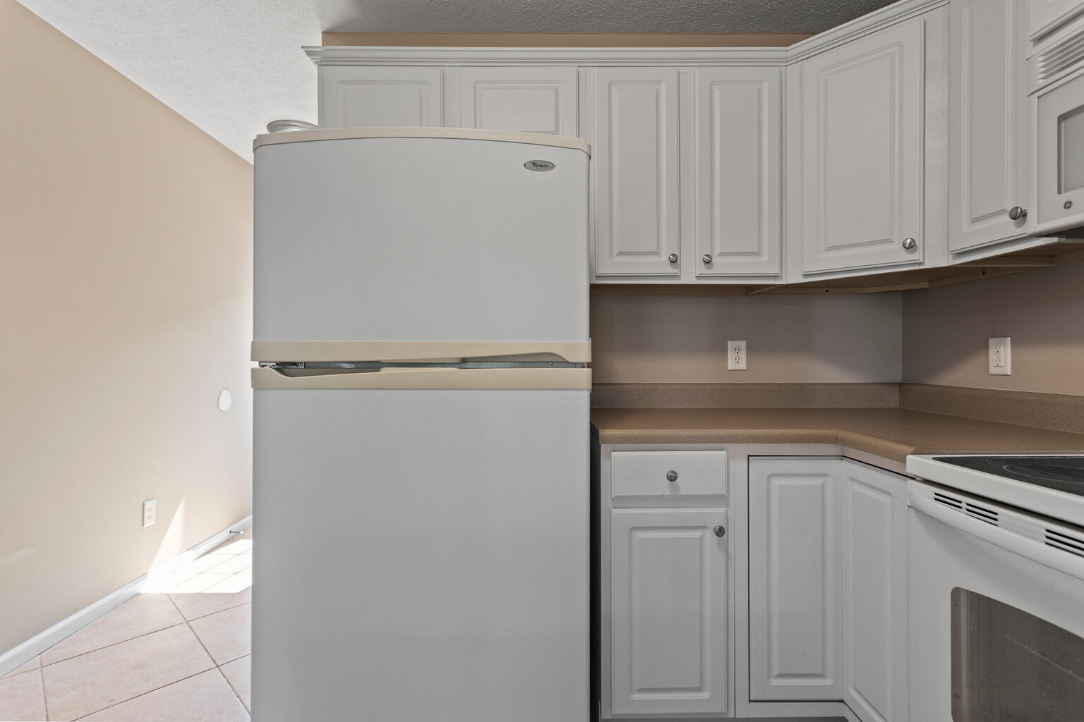 1610 Belclare Road Normal, IL 61761 - Photo 15 of 35