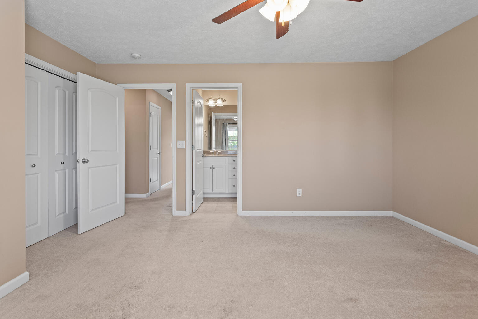 1610 Belclare Road Normal, IL 61761 - Photo 21 of 35