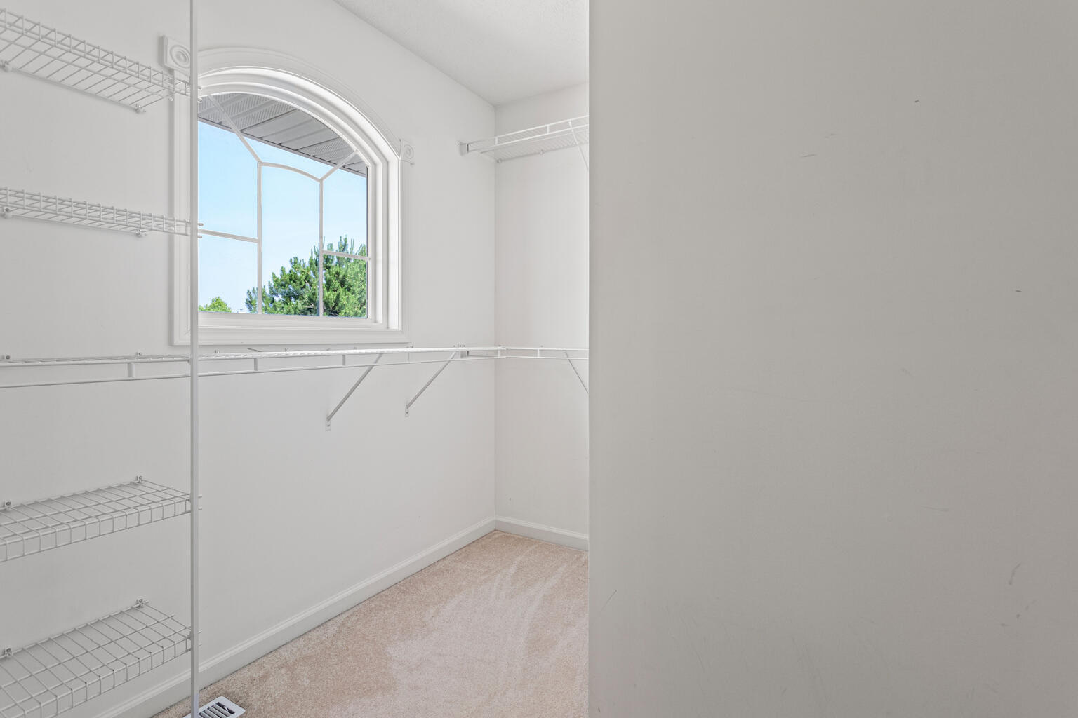 1610 Belclare Road Normal, IL 61761 - Photo 23 of 35