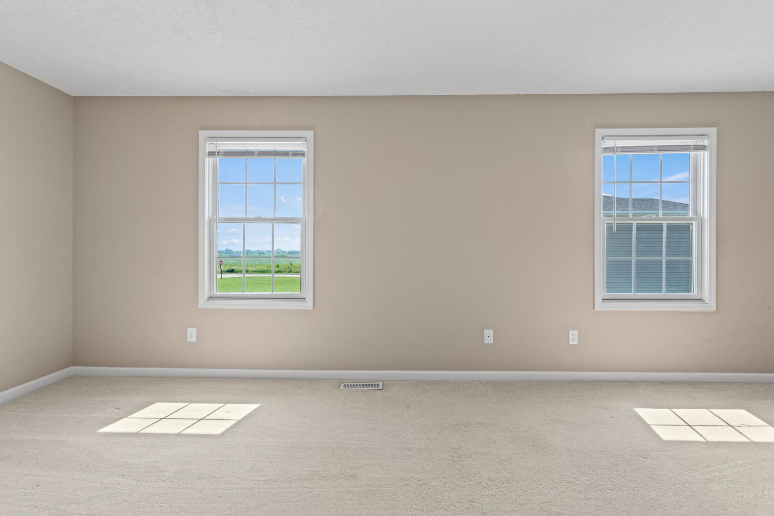 1610 Belclare Road Normal, IL 61761 - Photo 24 of 35