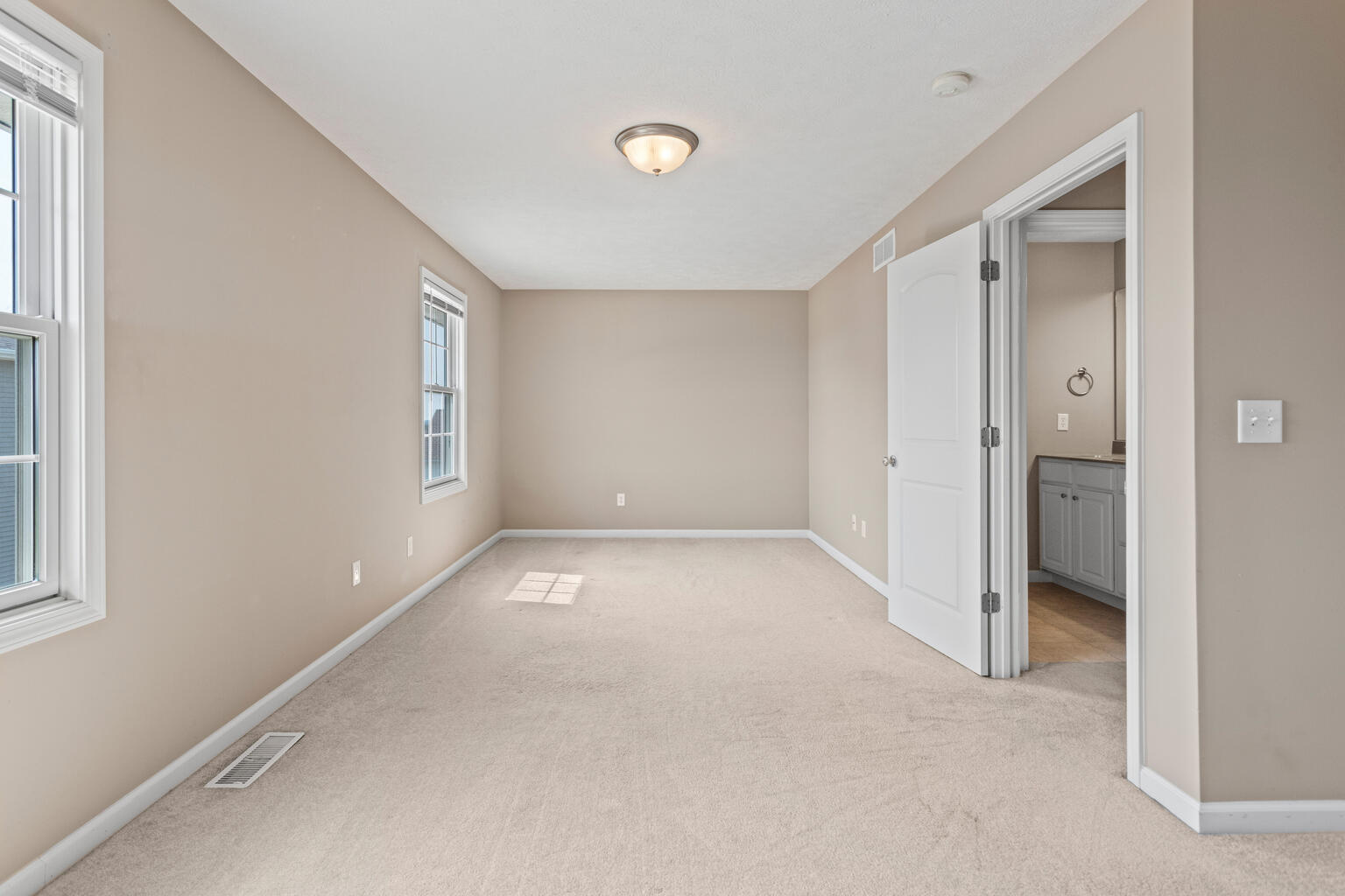 1610 Belclare Road Normal, IL 61761 - Photo 26 of 35