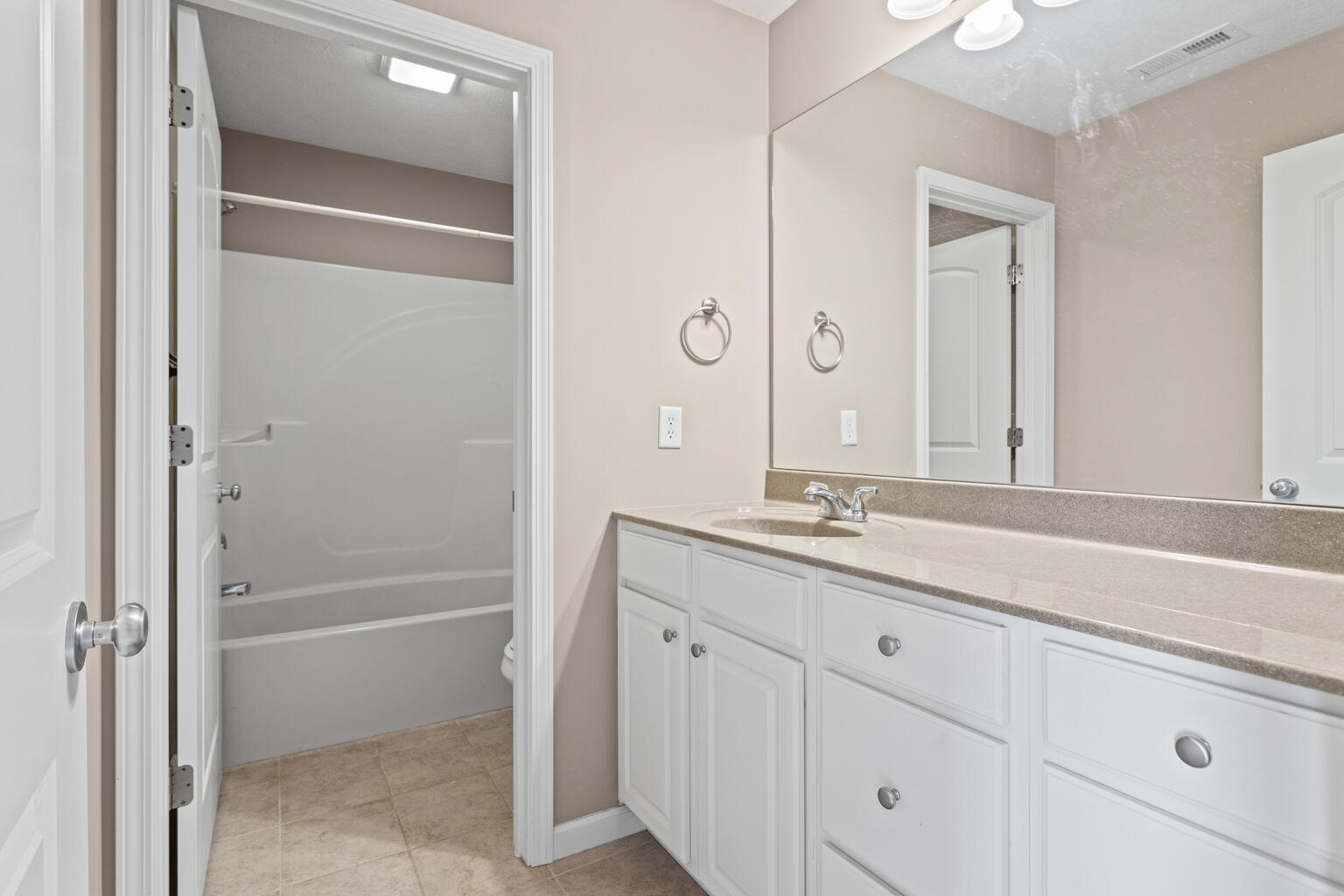 1610 Belclare Road Normal, IL 61761 - Photo 27 of 35