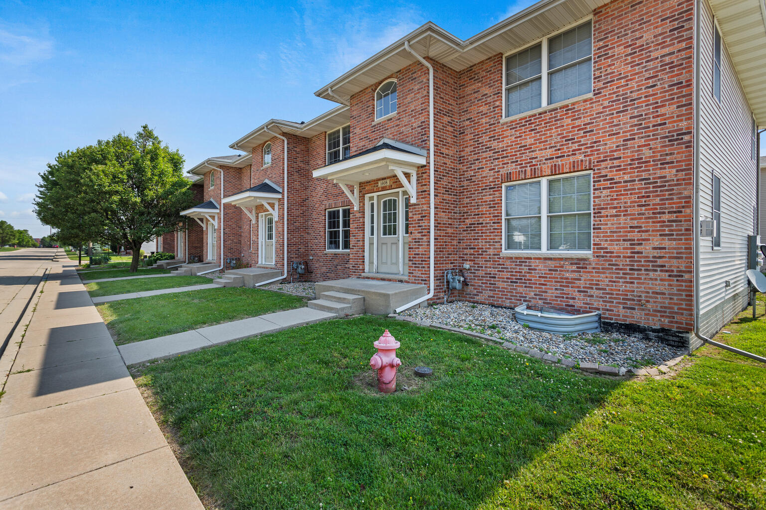 1610 Belclare Road Normal, IL 61761 - Photo 4 of 35