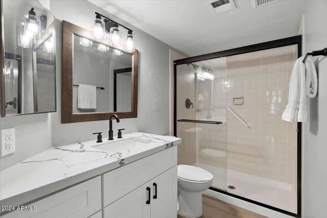 $2,300 | 9808 North 6th Street, Phoenix, AZ 85020