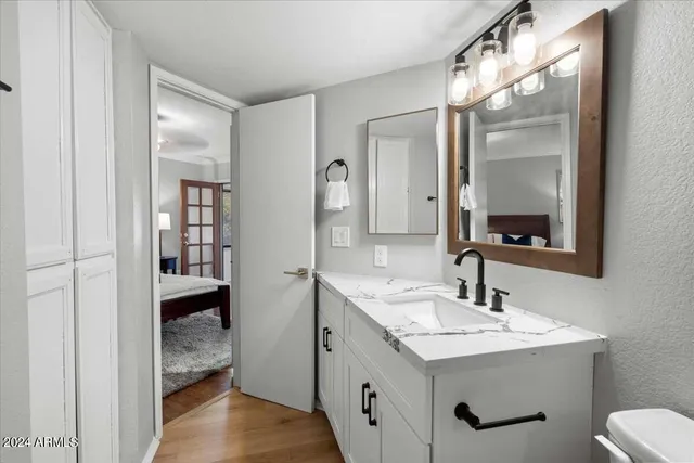 $2,300 | 9808 North 6th Street, Phoenix, AZ 85020