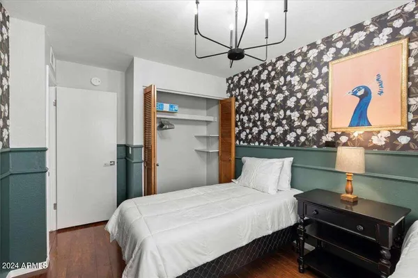 $2,300 | 9808 North 6th Street, Phoenix, AZ 85020