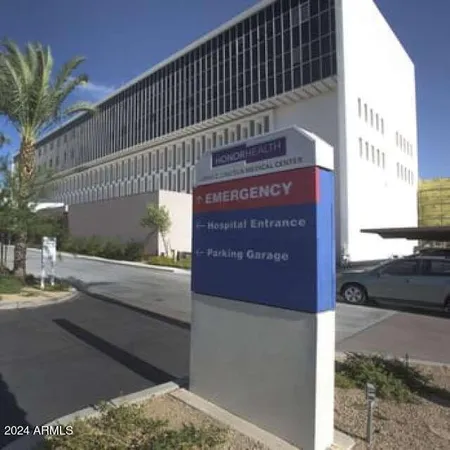 $2,300 | 9808 North 6th Street, Phoenix, AZ 85020