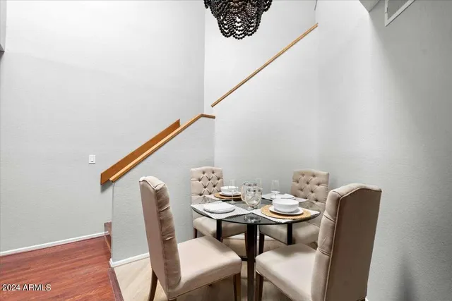 $2,300 | 9808 North 6th Street, Phoenix, AZ 85020