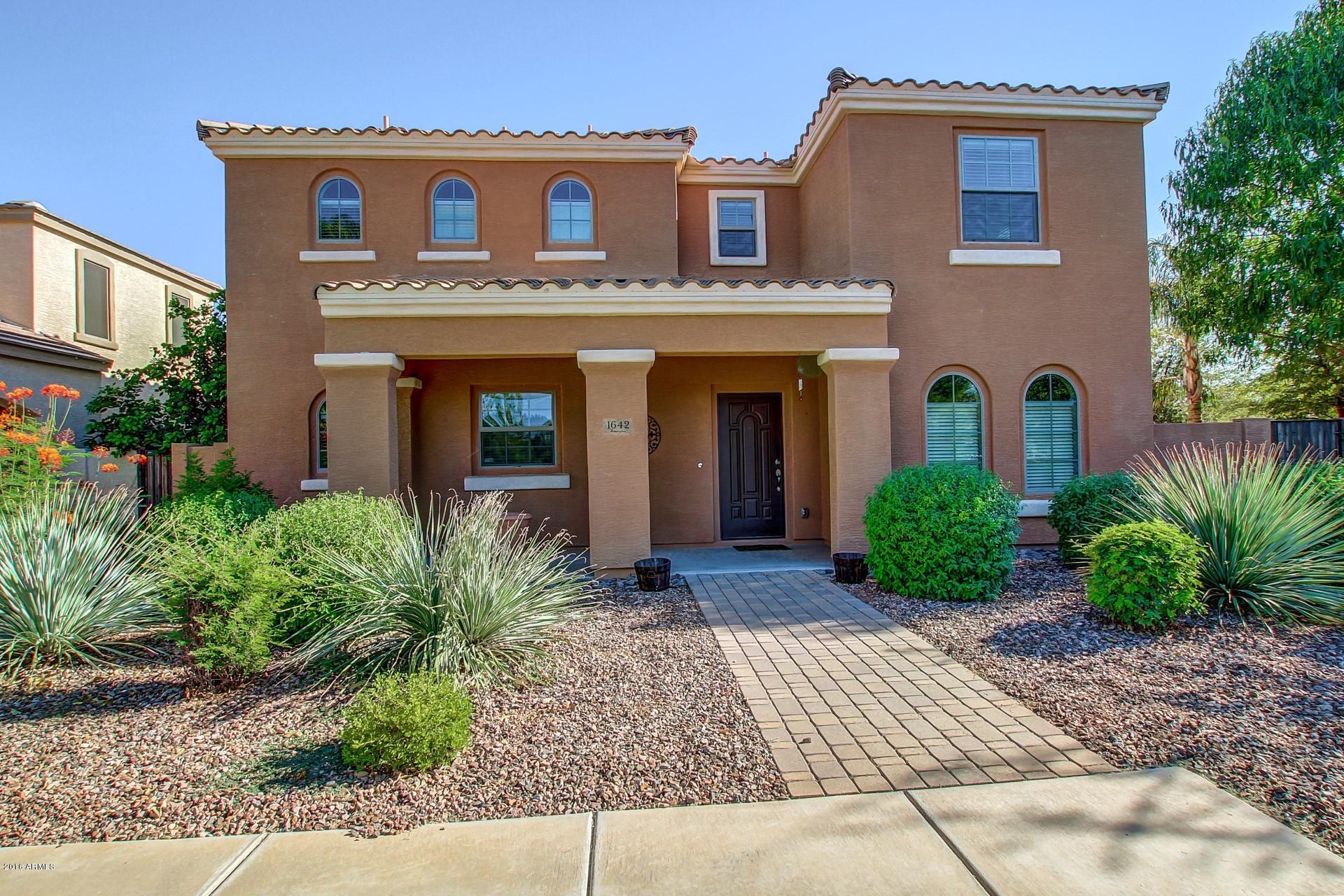 1642 South Martingale Road Gilbert, AZ 85295 - Photo 1 of 33 0004-Martingale (5)
