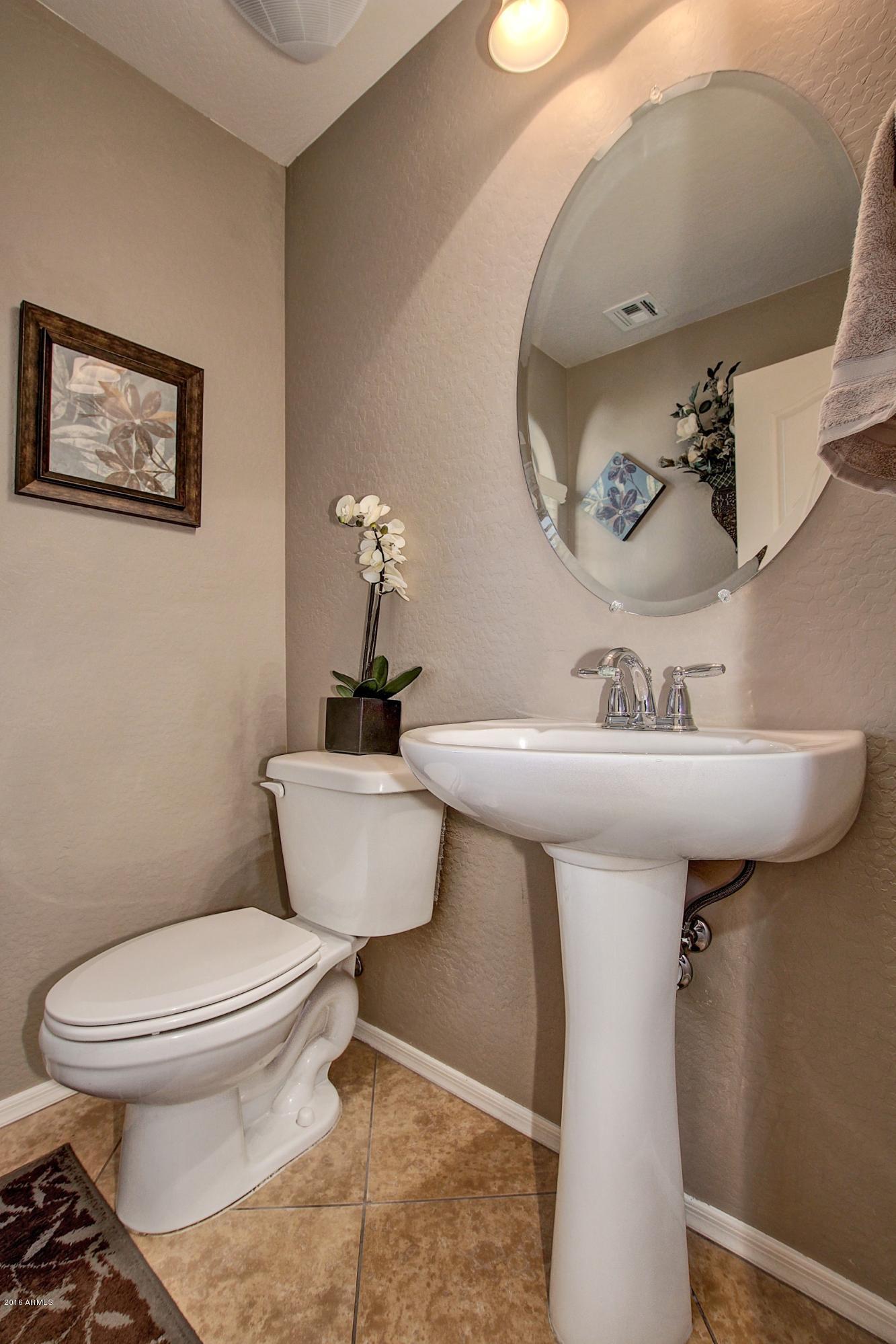 1642 South Martingale Road Gilbert, AZ 85295 - Photo 13 of 33 0017-Martingale (17)