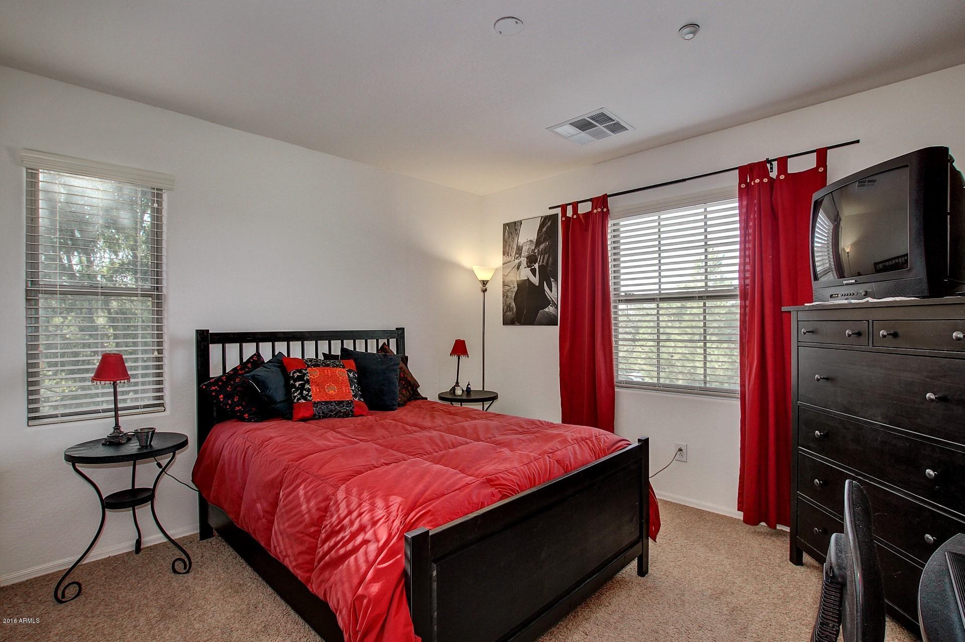 1642 South Martingale Road Gilbert, AZ 85295 - Photo 15 of 33 0019-Martingale (19)