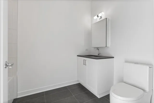 $1,899,000 | 1340 West Chestnut Street, Unit 301, Chicago, IL 60642