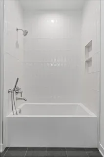 $1,899,000 | 1340 West Chestnut Street, Unit 301, Chicago, IL 60642