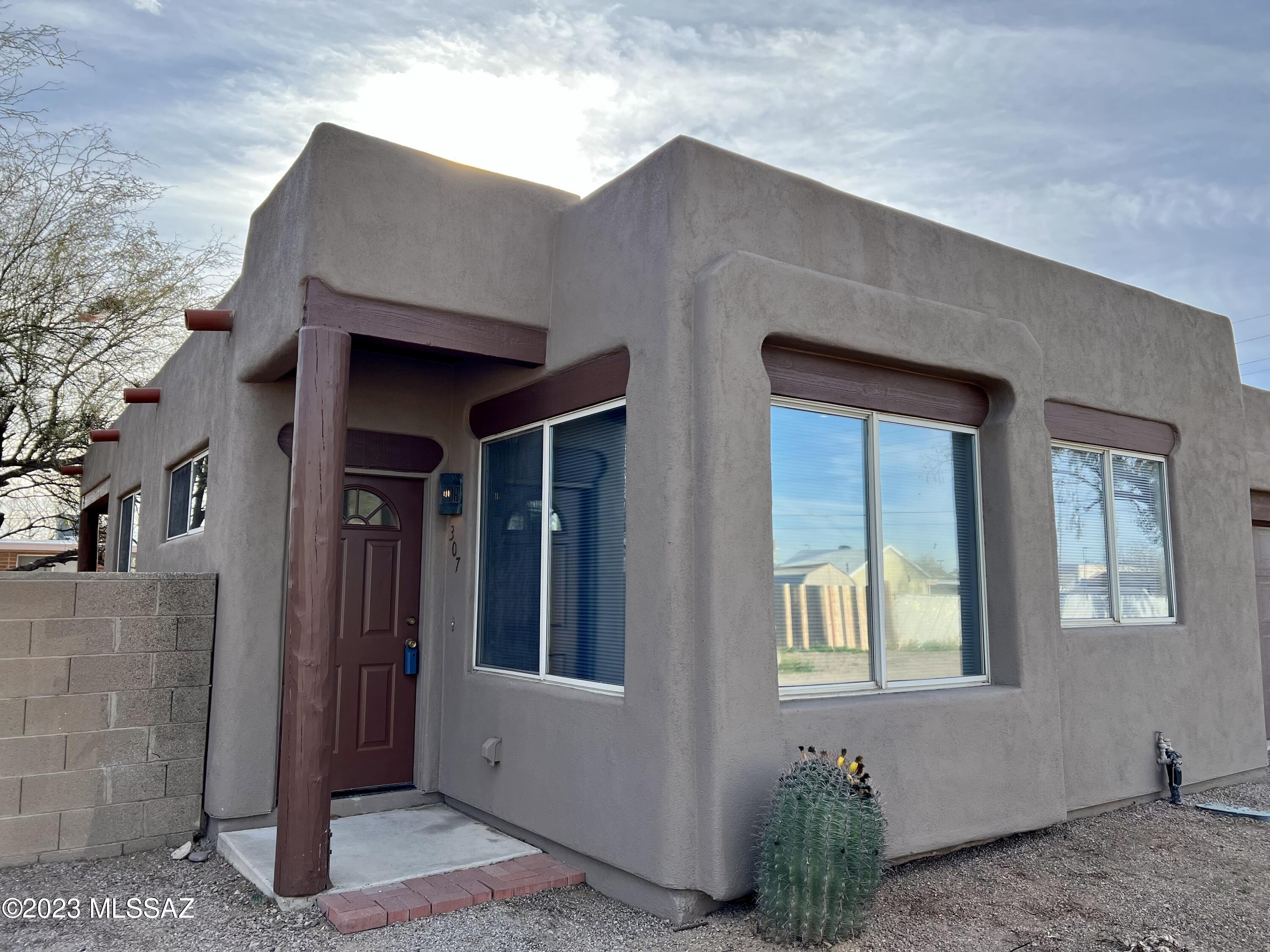 307 East Roger Road Tucson, AZ 85705 - Photo 1 of 18