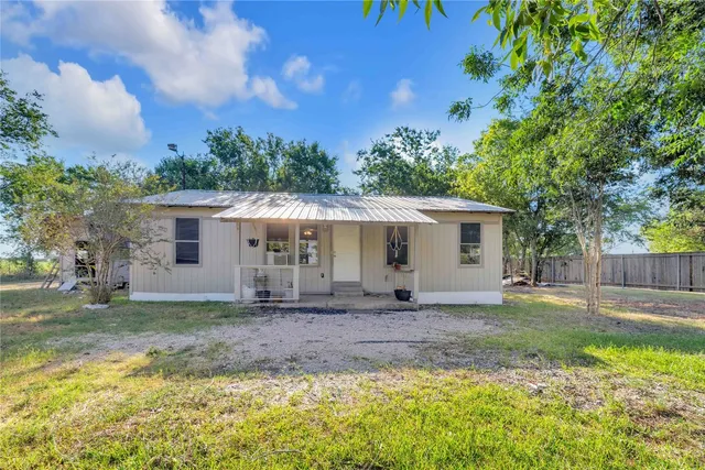 $1,500 | 20235 Engelmann Lane, Manor, TX 78653