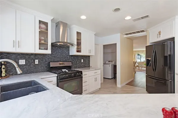 $6,800 | 19 Tennessee, Irvine, CA 92606