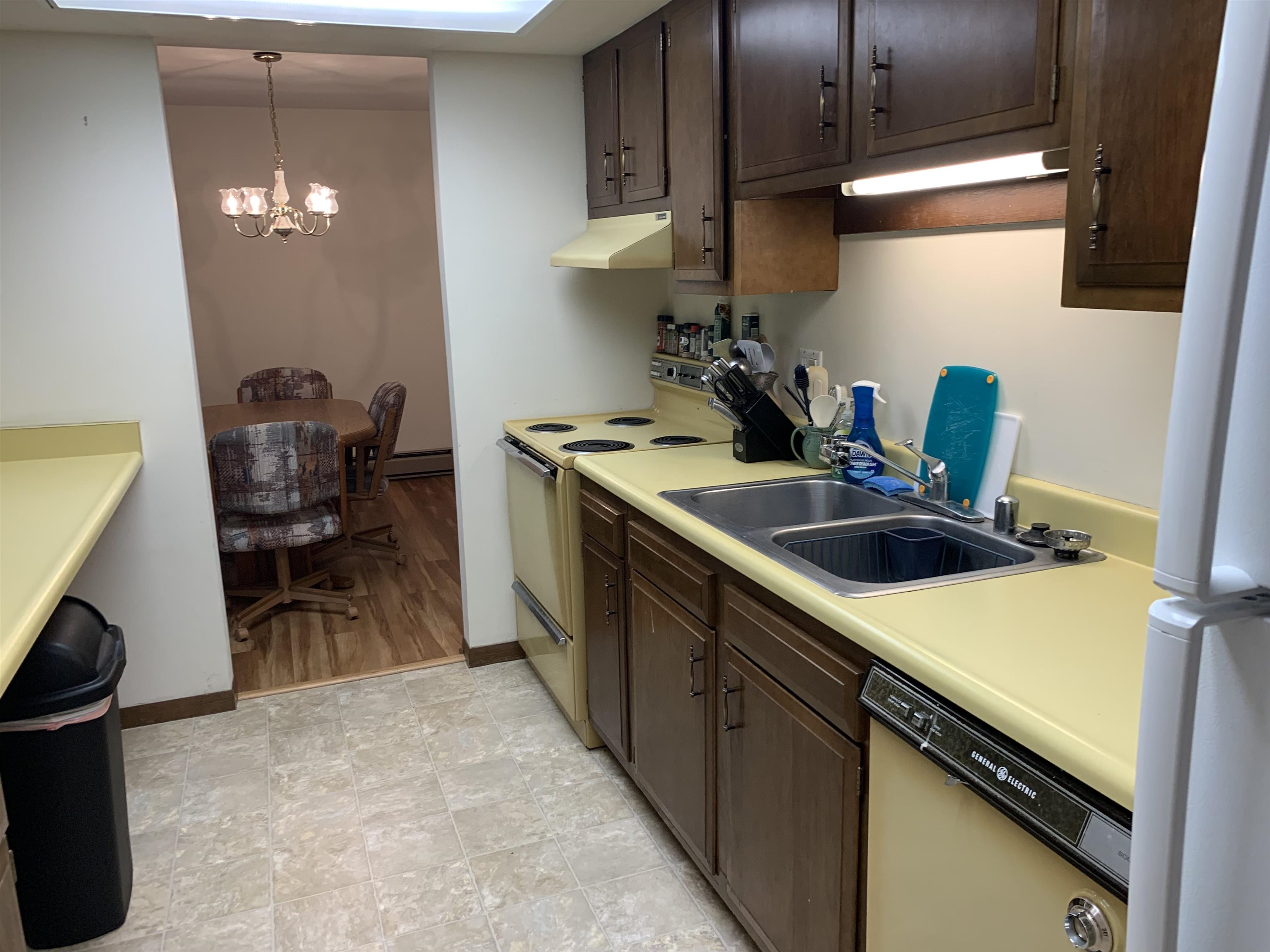 6302 Mineral Point Road, Unit 303 Madison, WI 53705 - Photo 18 of 40