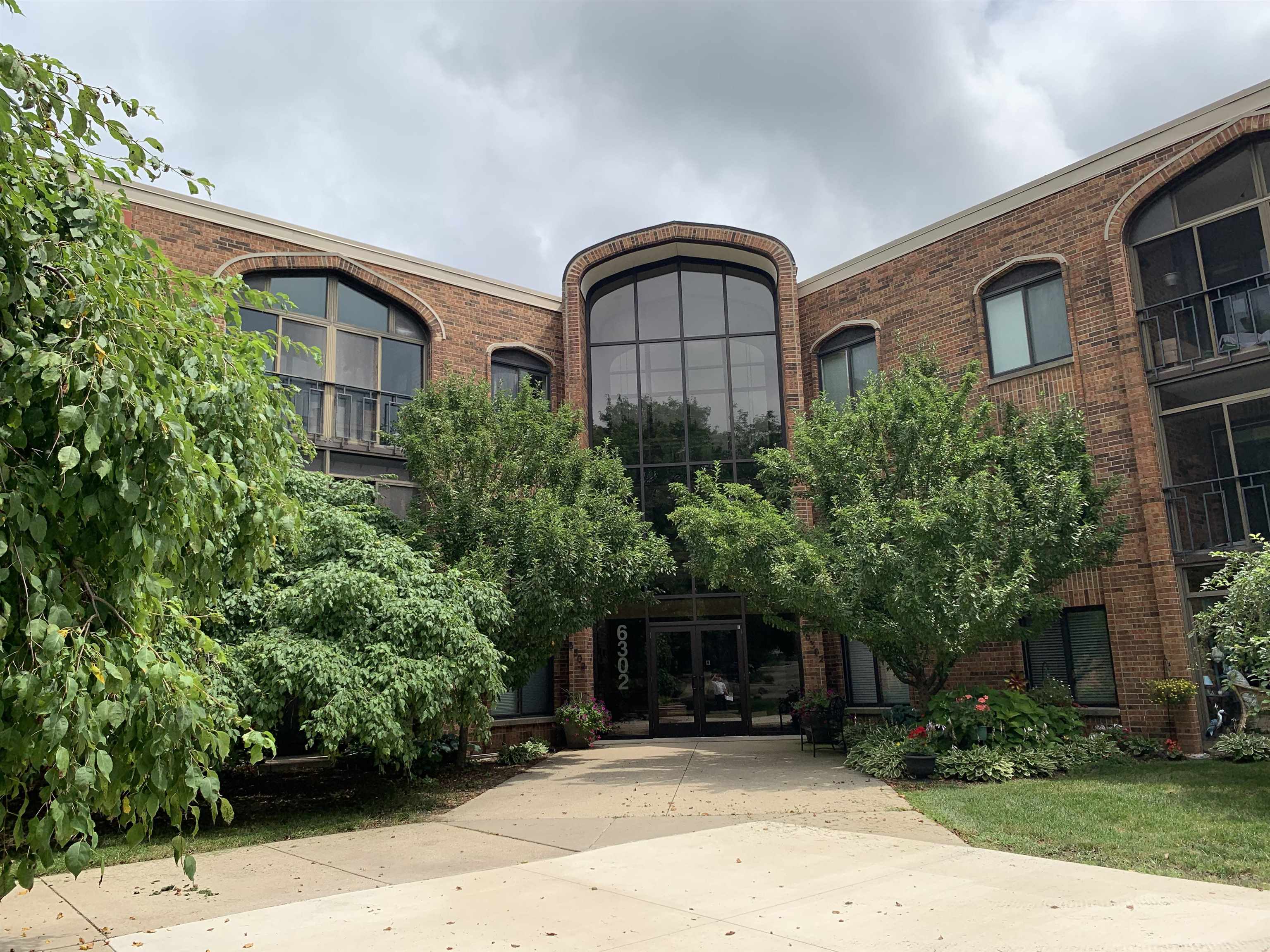 6302 Mineral Point Road, Unit 303 Madison, WI 53705 - Photo 2 of 40
