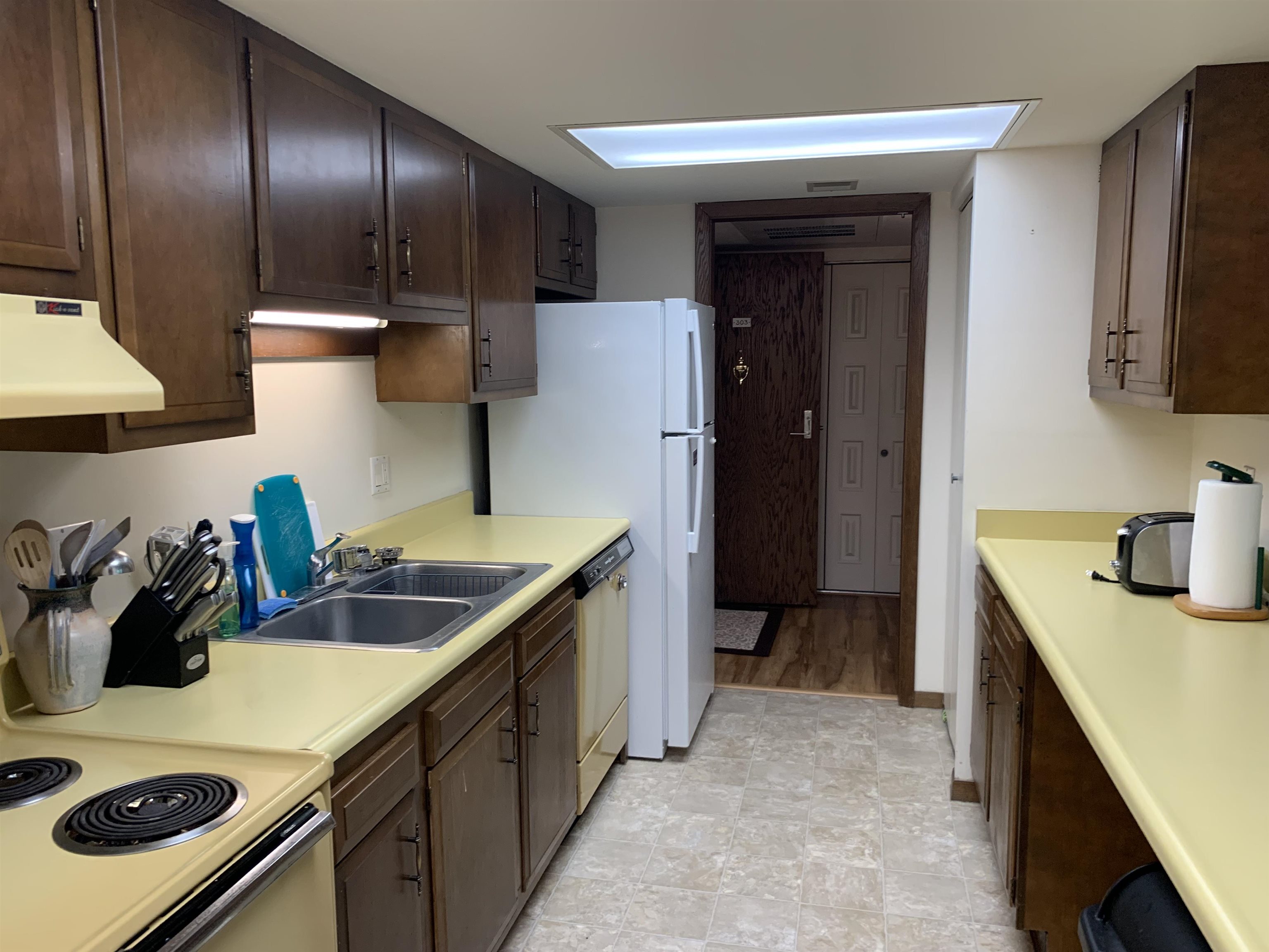 6302 Mineral Point Road, Unit 303 Madison, WI 53705 - Photo 23 of 40