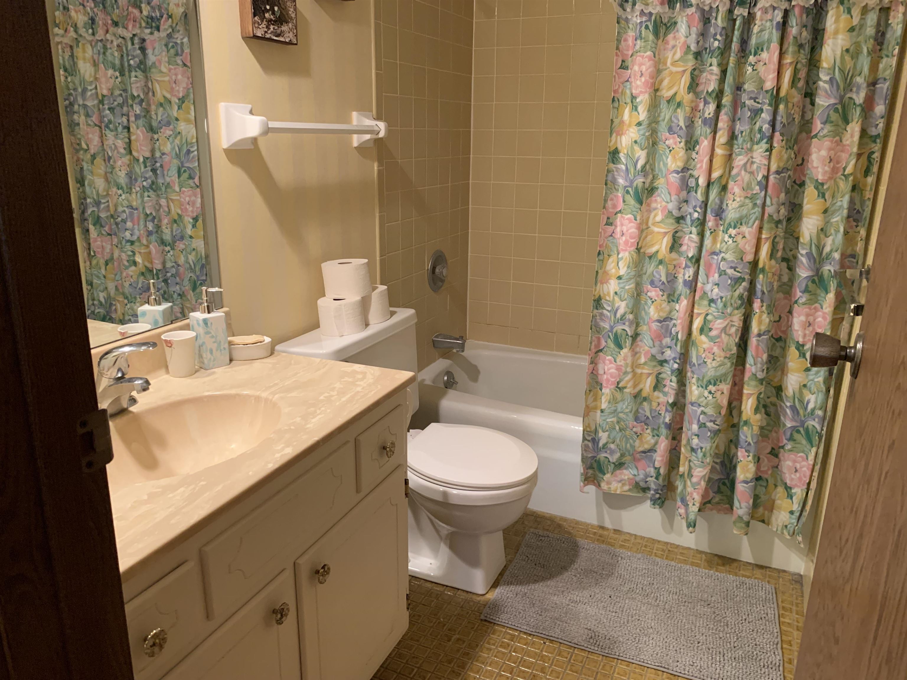 6302 Mineral Point Road, Unit 303 Madison, WI 53705 - Photo 38 of 40