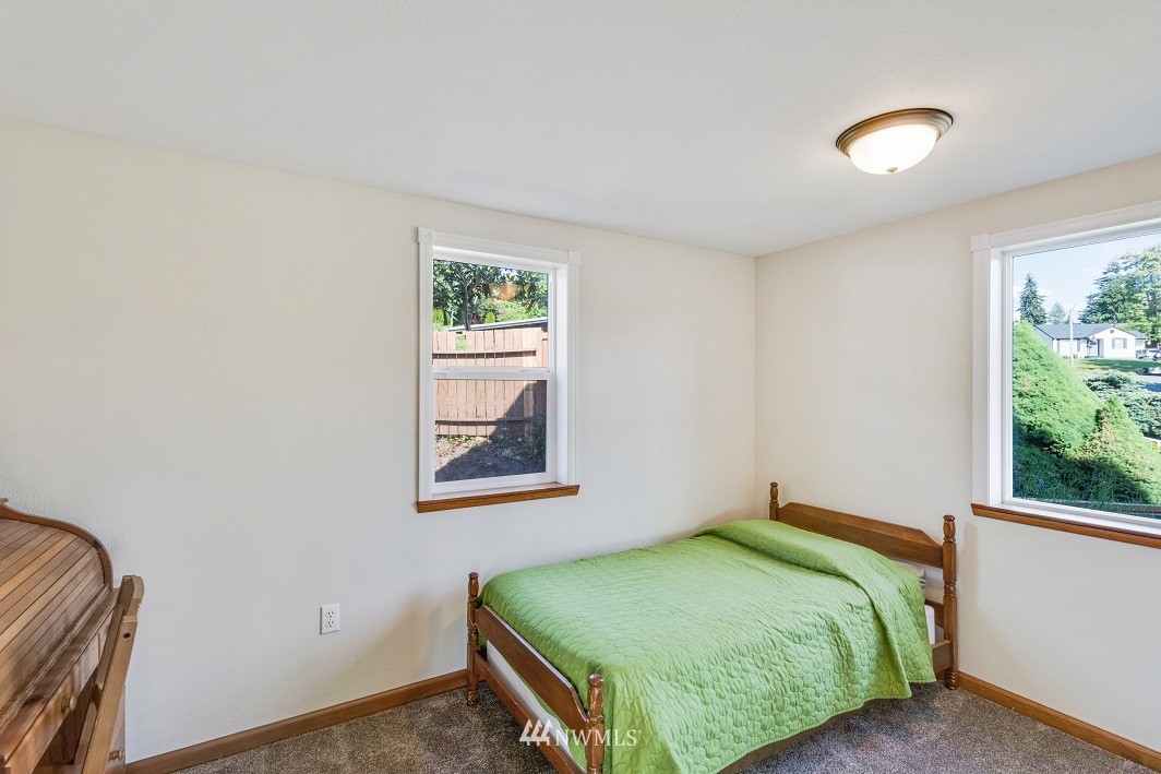 572 Windsor Place Northeast Renton, WA 98056 - Photo 24 of 25
