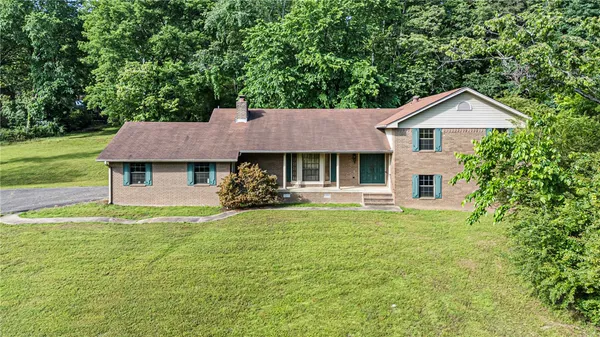 $300,000 | 411 Marina Road, Russellville, AR 72802
